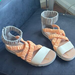 Sorel Women's Sandals in Orange and Gray Sz 6.5